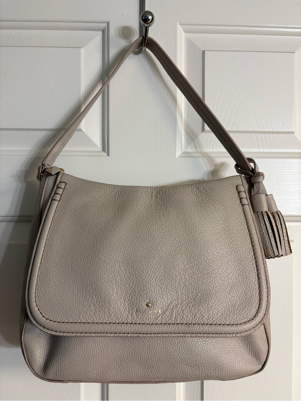Kate Spade New York Chester Street Miri Leather Shoulder Bag in Light Taupe